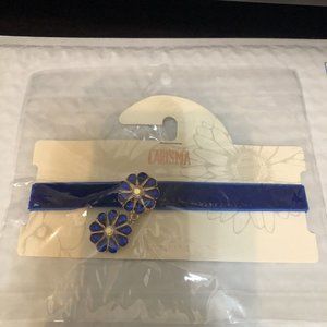 3/$15  Carisma Blue Chocker Necklace With Dangling Flower Pendent Gold tone